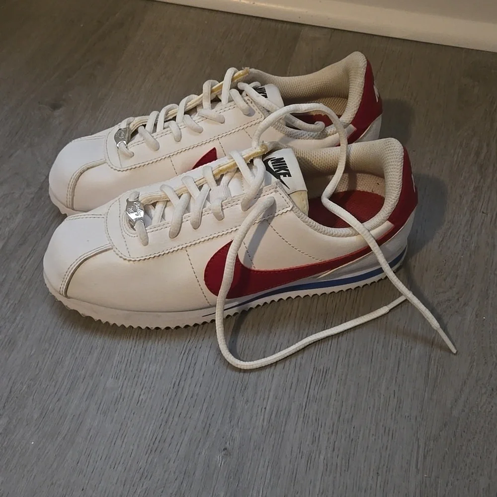 Nike Cortez 72 Tennis Shoes like Forrest Gump wore